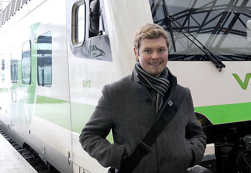 Jussi Kukkola kimpaantui siihen, ettei VR myönnä opiskelijoille kausilippua, ja perusti suositun nettiadressin.